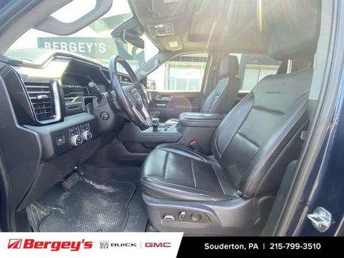 Used 2022 GMC Sierra 1500 Denali AWD/4WD image 8