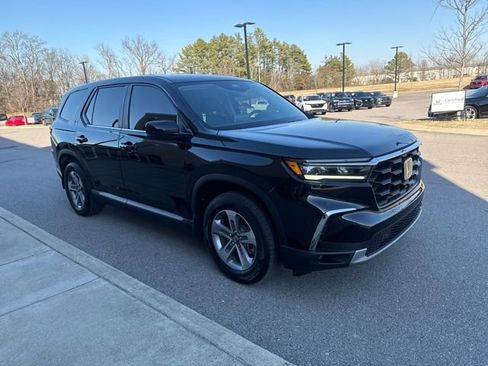 Certified 2025 Honda Pilot EX-L image 6