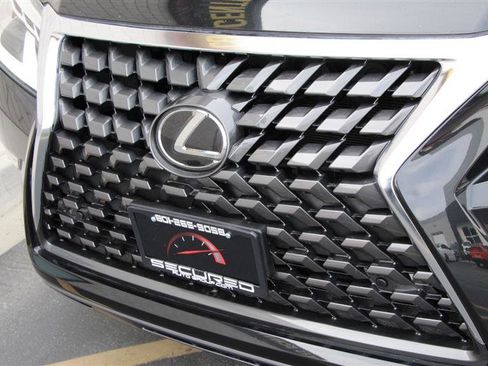 Used 2023 Lexus GX 460 Premium w/ Premium Package image 35