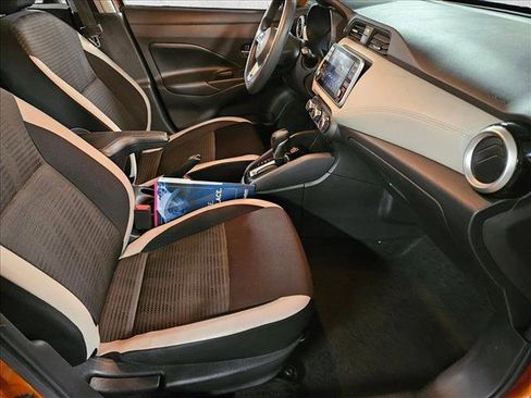 Used 2020 Nissan Versa SV w/ Trunk Package image 19