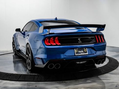Used 2021 Ford Mustang Shelby GT500 w/ Carbon Fiber Track Pack image 9