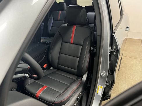 New 2026 Chevrolet Traverse RS w/ LPO, Floor Liner Package FWD image 29