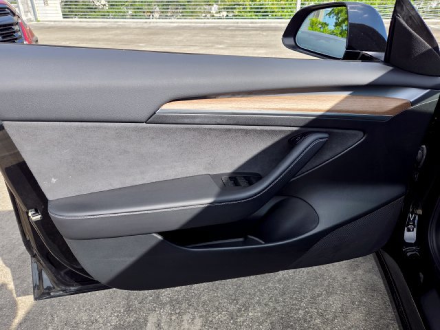 Used 2023 Tesla Model 3 Standard Range RWD image 28