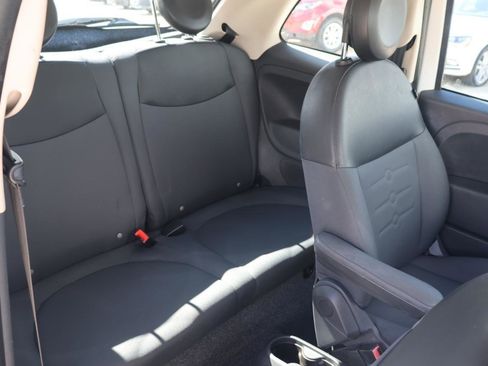 Used 2015 FIAT 500 Pop image 10