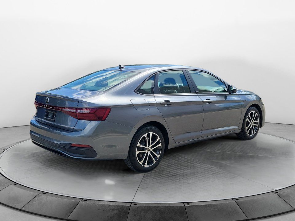 Certified 2026 Volkswagen Jetta Sport FWD image 7
