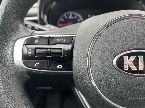 Used 2021 Kia K5 LX FWD image 19