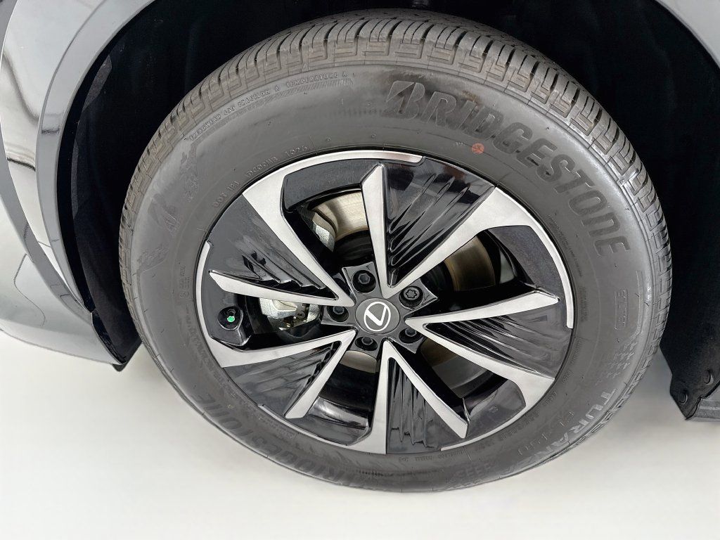 Used 2026 Lexus RZ 350e 2WD w/ Accessory Package (Z1) image 29