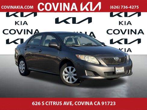 Used 2010 Toyota Corolla LE image 2