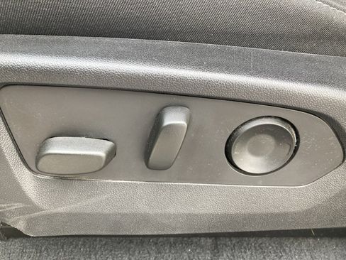 Certified 2024 Chevrolet Colorado LT w/ LT Convenience Package II image 32