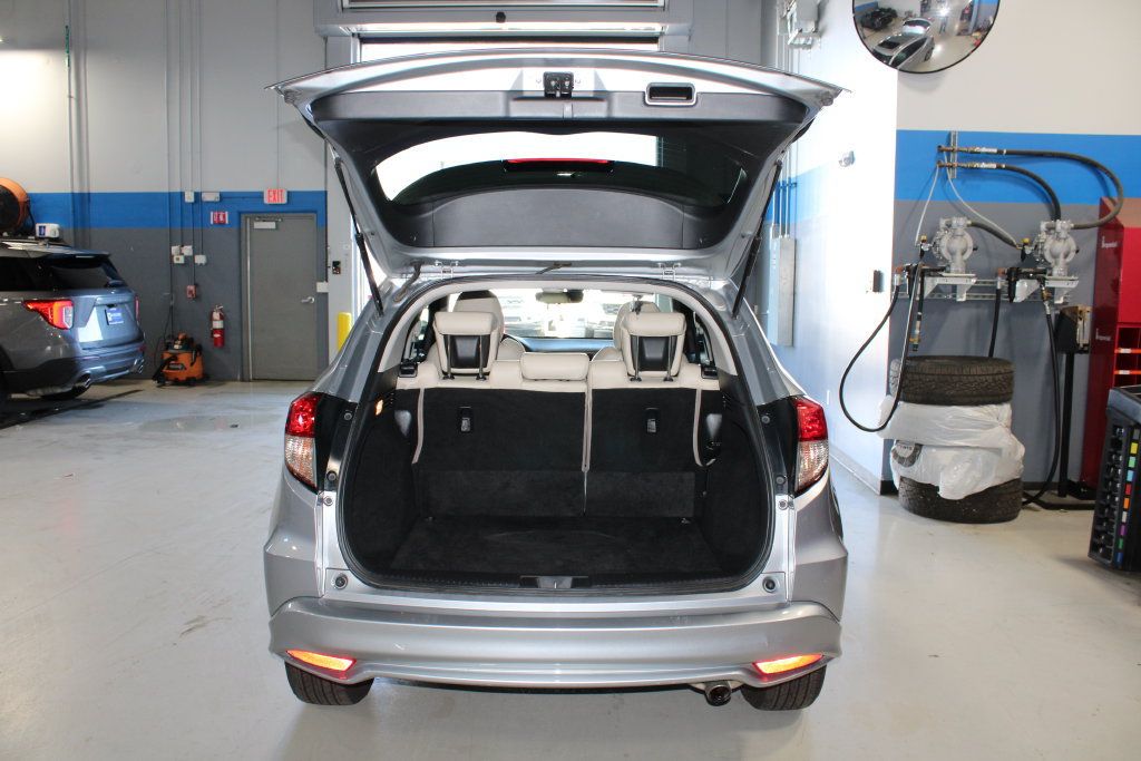 Used 2019 Honda HR-V Touring image 23