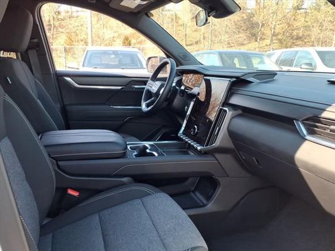 Used 2025 GMC Acadia Elevation image 21