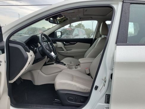 Certified 2022 Nissan Rogue Sport SL w/ Premium Package FWD image 18