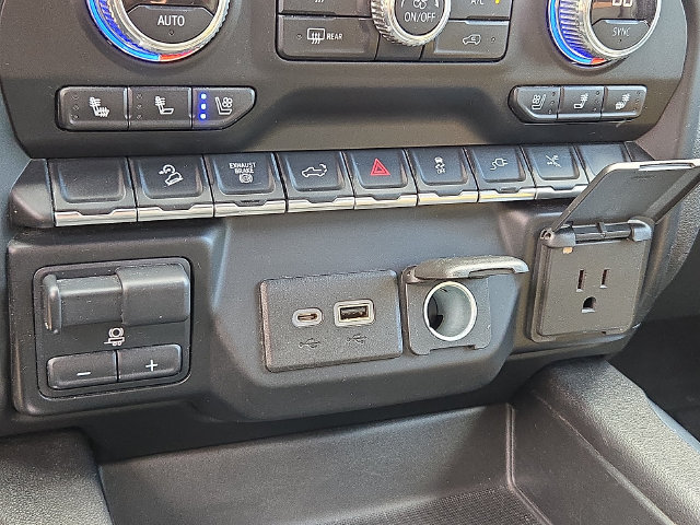 Used 2022 GMC Sierra 2500 AT4 AWD/4WD image 16