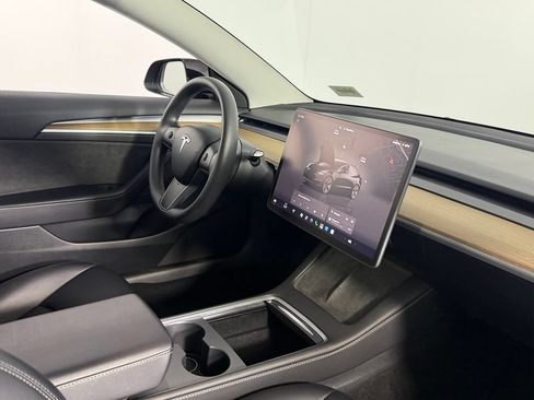 Used 2023 Tesla Model 3 Standard Range RWD image 32