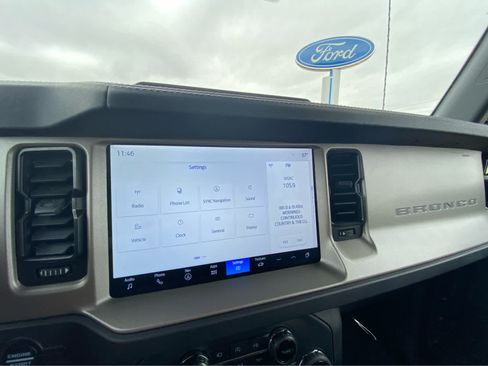 Used 2025 Ford Bronco Outer Banks AWD/4WD image 36