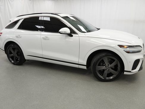 Used 2023 Genesis GV70 2.5T w/ Sport Prestige Package AWD/4WD image 10