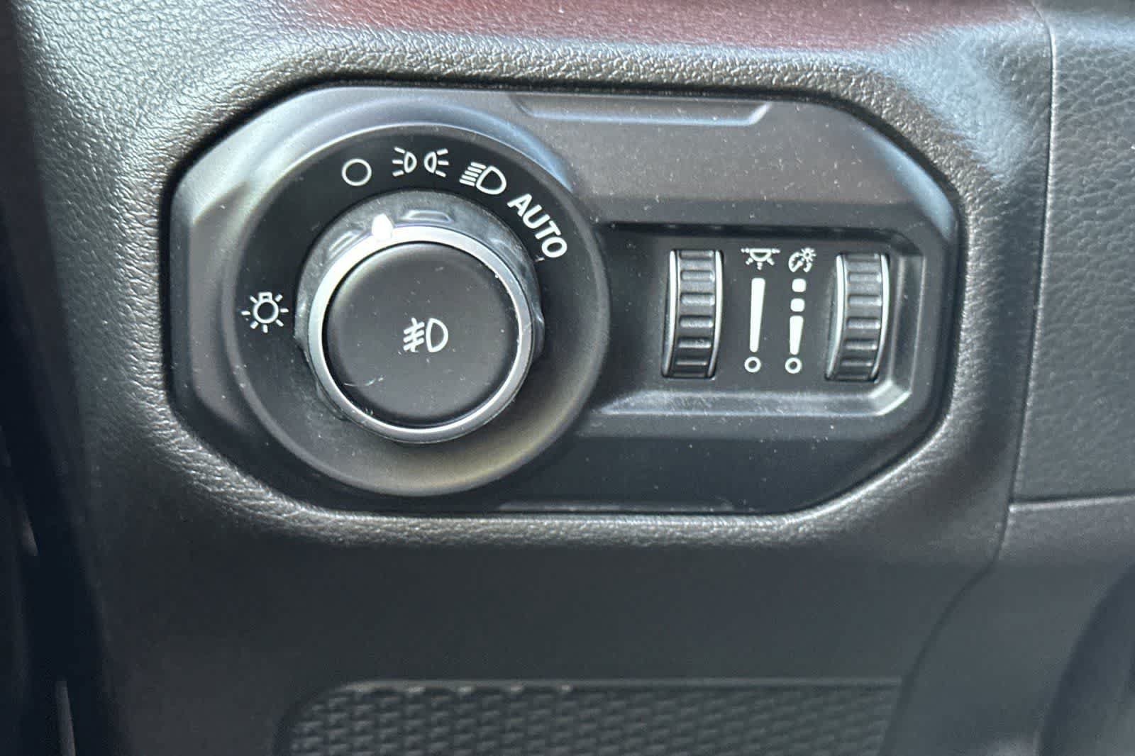 Used 2019 Jeep Wrangler Unlimited Rubicon AWD/4WD image 34