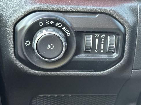 Used 2019 Jeep Wrangler Unlimited Rubicon AWD/4WD image 34
