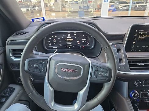 Used 2023 GMC Yukon SLT w/ SLT Premium Package RWD image 12
