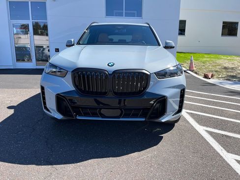 New 2026 BMW X5 xDrive40i w/ M Sport Package image 4