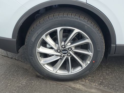 New 2026 Lincoln Corsair Premiere image 5