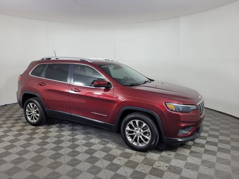 Used 2019 Jeep Cherokee Latitude Plus FWD image 11