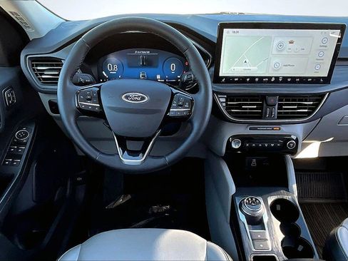 Used 2024 Ford Escape Platinum image 5