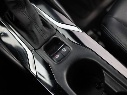 Used 2020 Toyota Corolla SE FWD image 39
