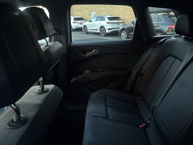Used 2024 Audi Q4 e-tron Premium Plus AWD/4WD image 5