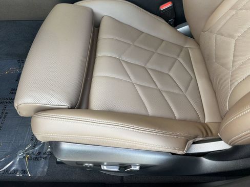 Used 2026 BMW 530i w/ Premium Package RWD image 14