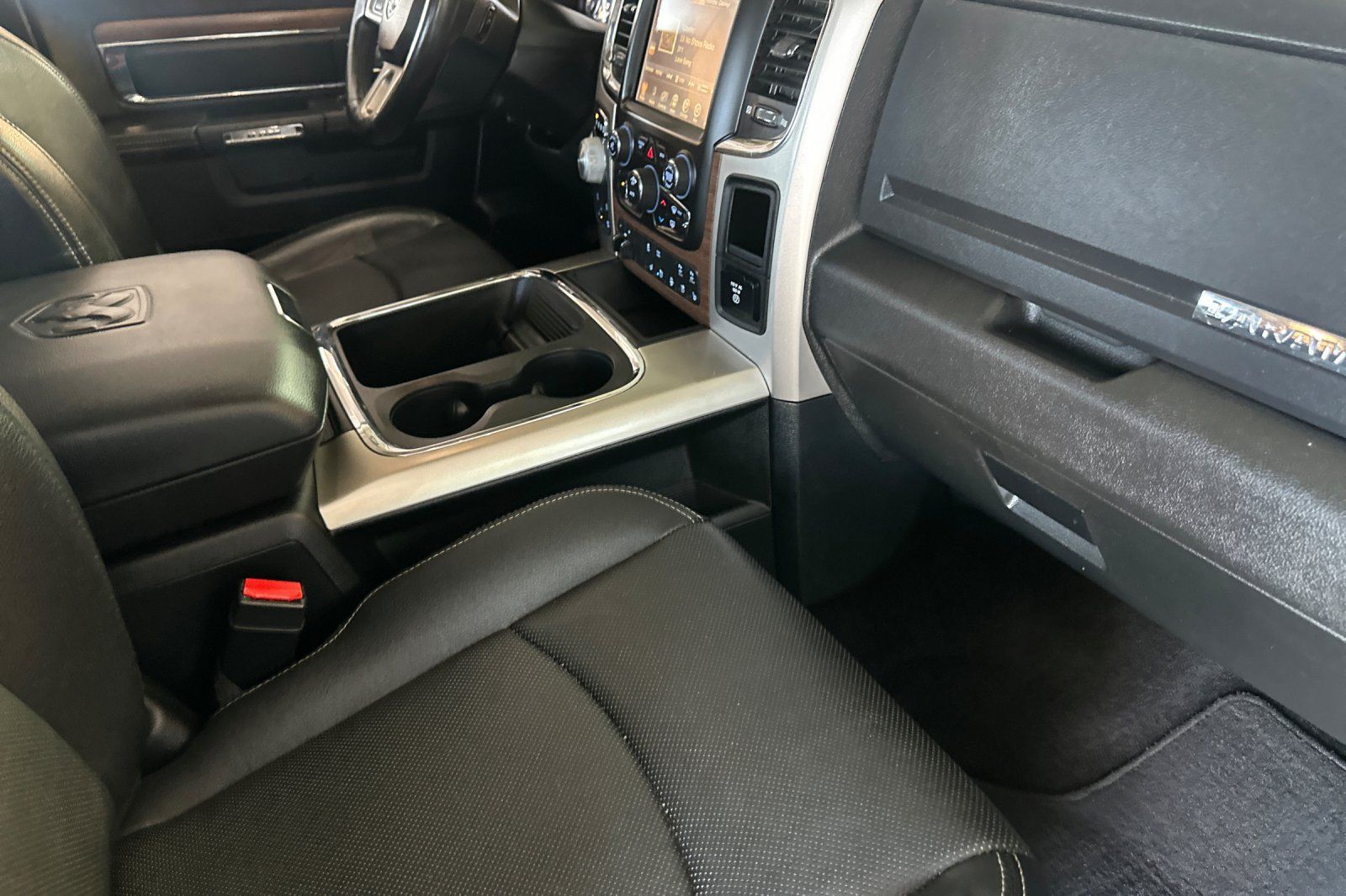 Used 2017 RAM 1500 Laramie w/ Convenience Group AWD/4WD image 15