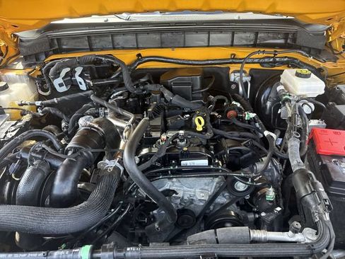 Used 2022 Ford Bronco Outer Banks AWD/4WD image 19