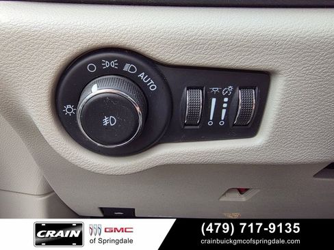 Used 2022 Chrysler Pacifica Limited FWD image 13