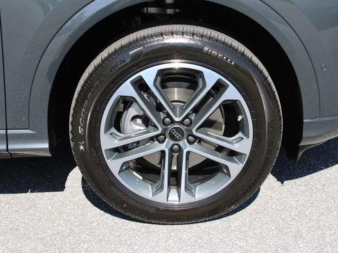 Used 2025 Audi Q5 Premium Plus w/ Premium Plus AWD/4WD image 34
