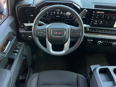 New 2026 GMC Sierra 1500 Elevation w/ X31 Off-Road Package AWD/4WD image 12