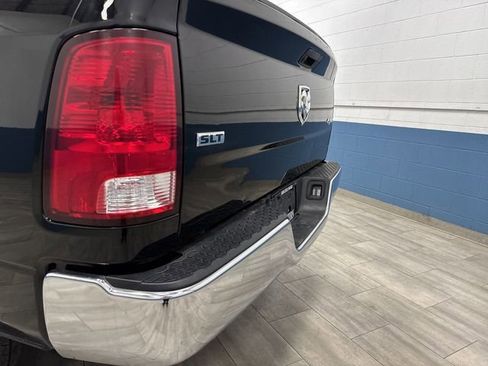 Used 2022 RAM 1500 Classic SLT image 31