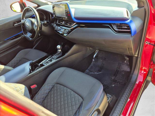 Used 2020 Toyota C-HR XLE FWD image 19