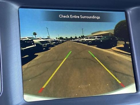 Used 2023 Dodge Charger SXT RWD image 10