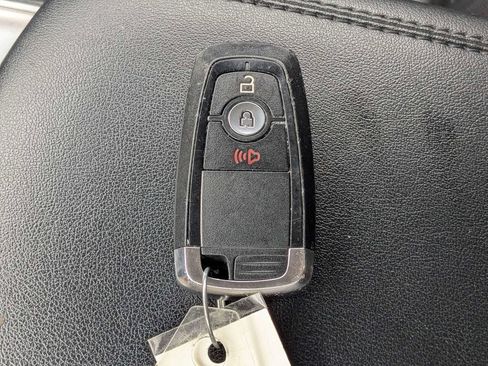 Used 2024 Ford Edge SEL AWD/4WD image 32