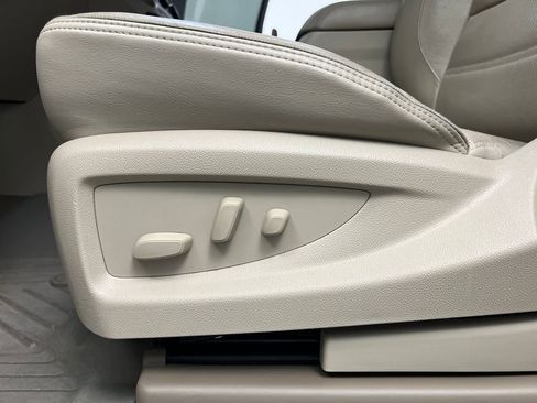 Used 2019 GMC Yukon Denali w/ Denali Ultimate Package AWD/4WD image 10