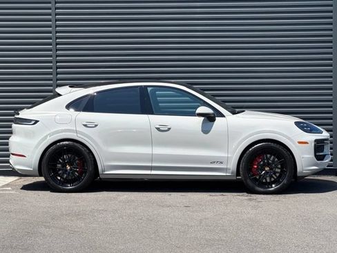 New 2026 Porsche Cayenne GTS AWD/4WD image 8