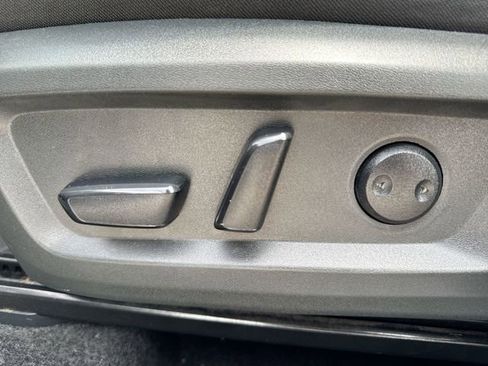 Used 2024 Nissan Rogue SV AWD/4WD image 12
