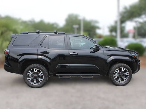 Used 2025 Toyota 4Runner TRD Sport AWD/4WD image 5