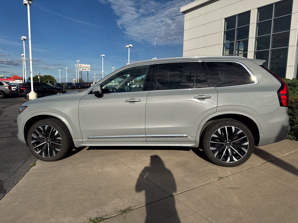 Used 2025 Volvo XC90 B6 Plus w/ Protection Package Premier AWD/4WD image 8