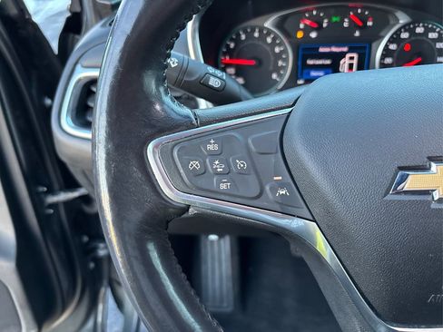 Used 2020 Chevrolet Equinox LT w/ Driver Convenience Package image 33