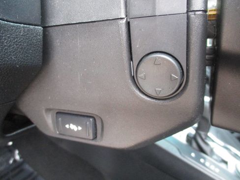 Used 2016 Ford Explorer Limited w/ Equipment Group 301A AWD/4WD image 15