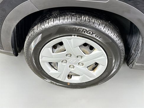 Used 2020 Hyundai Venue SE image 32