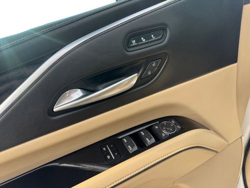 Used 2022 Cadillac Escalade Premium Luxury w/ Performance Package image 21