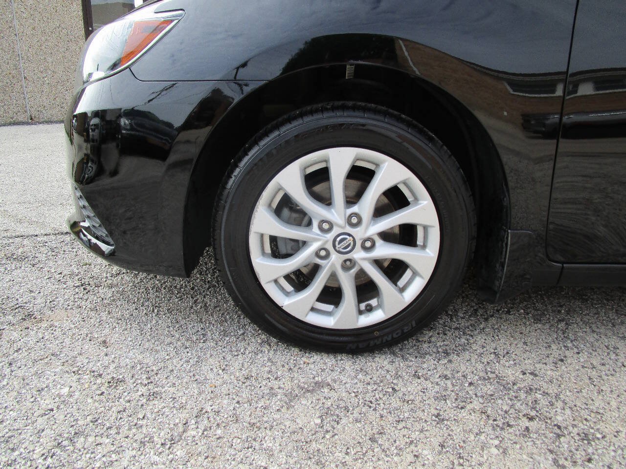 Used 2019 Nissan Sentra SV FWD image 8