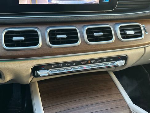 Certified 2022 Mercedes-Benz GLE 350 w/ AMG Line Exterior image 19